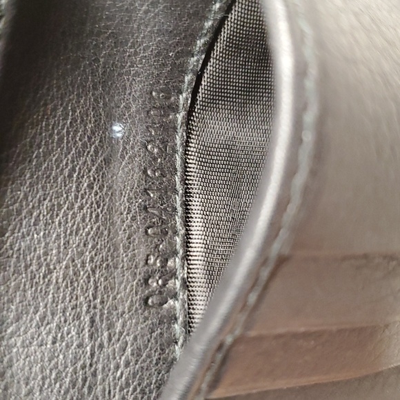 Mens GUCCI leather wallet - Picture 8 of 9